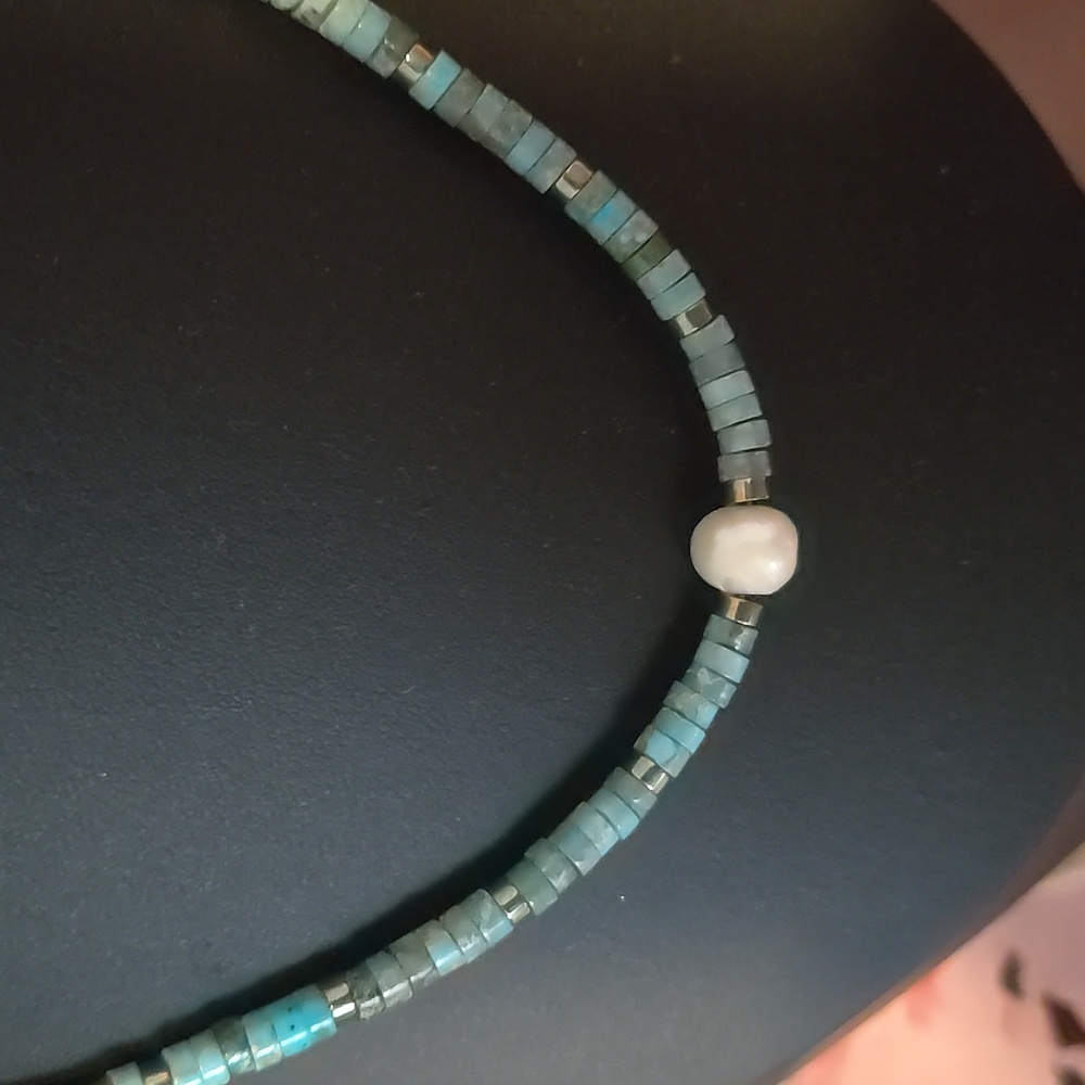 Chic Heishi Turquoise and Pearl Necklace With Gold And Matching Bracelet Set - Picture 14 of 15